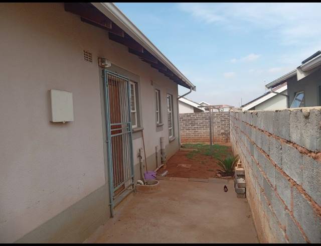 2 BEDROOM FREEHOLD FOR SALE IN SALFIN